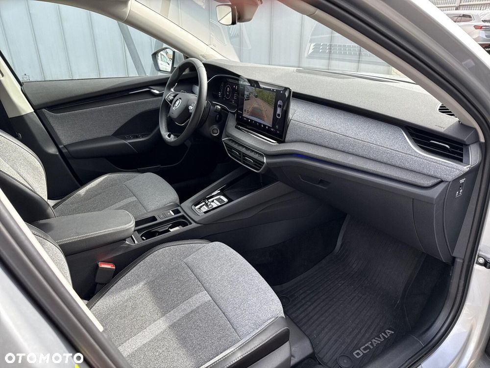 Skoda Octavia 1.5 TSI mHEV Selection DSG - 17