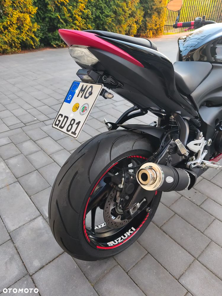 Suzuki GSX 1000 - 4