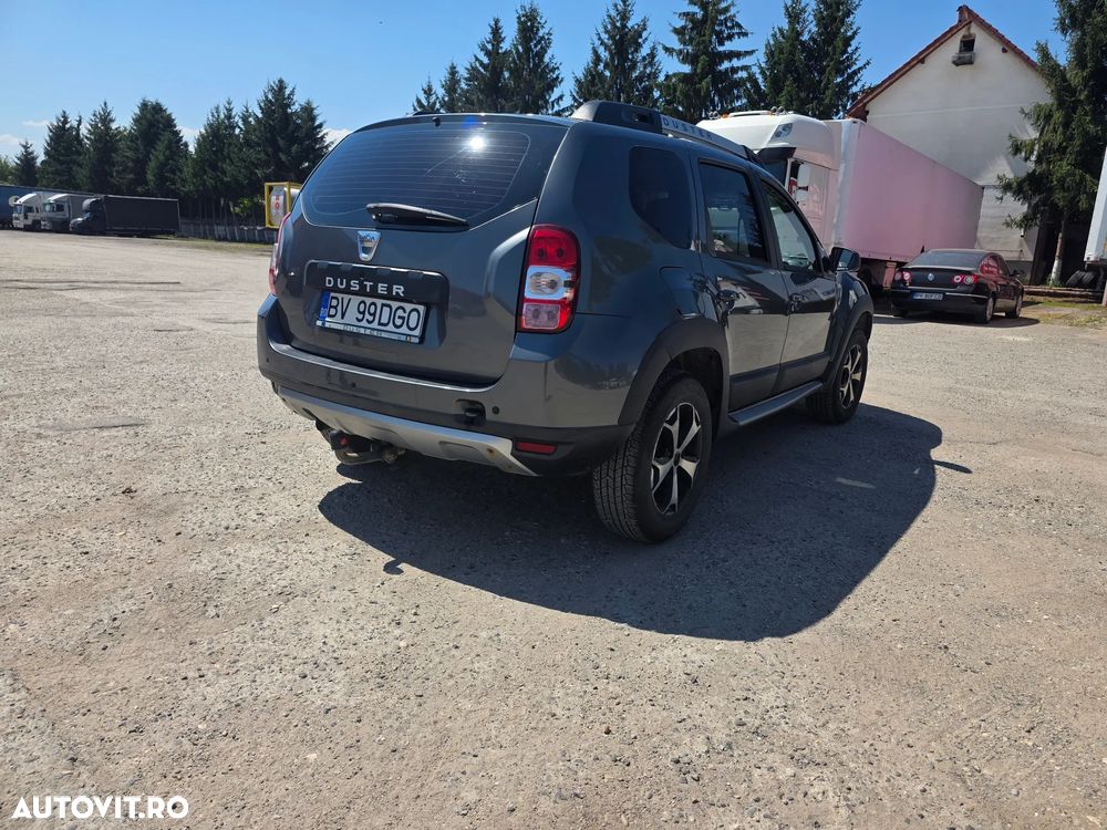 Dacia Duster dCi 110 FAP 4x2 Blackshadow - 8