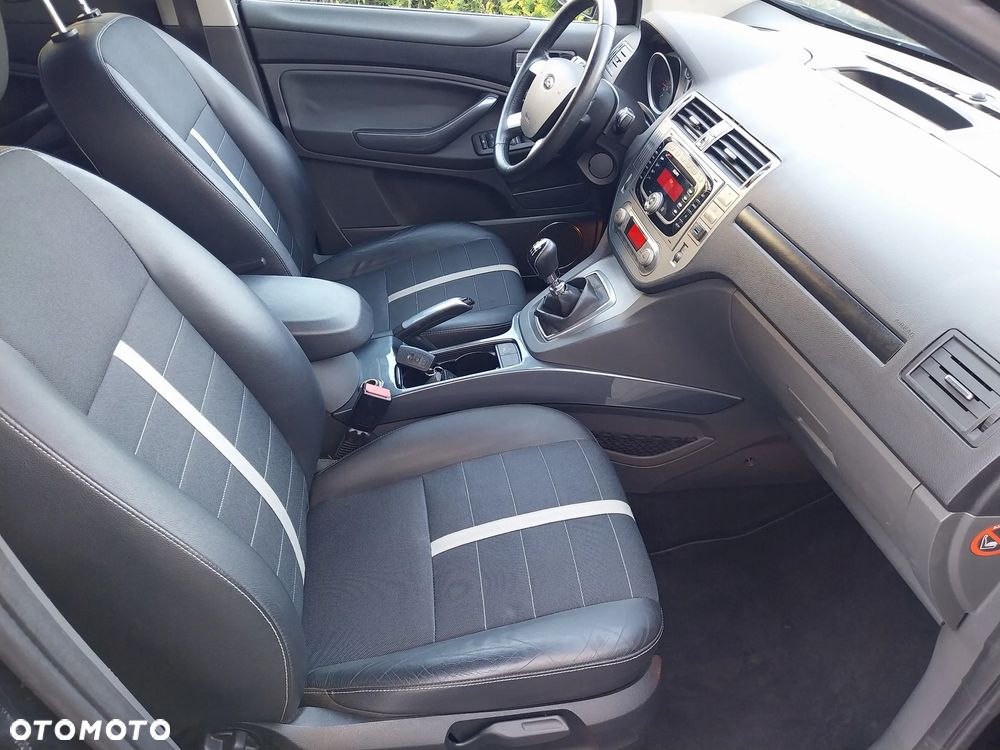 Ford Kuga 2.0 TDCi 4x4 Titanium - 7