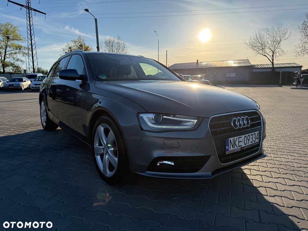 Audi A4 Avant 2.0 TDI DPF clean diesel S line Sportpaket - 18