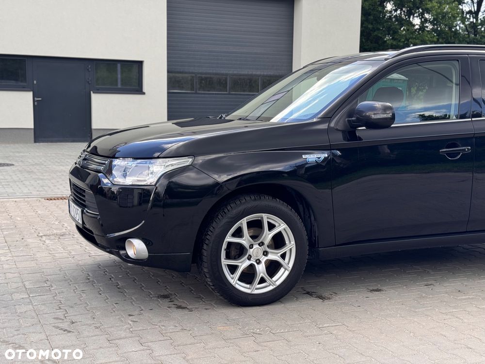 Mitsubishi Outlander - 8