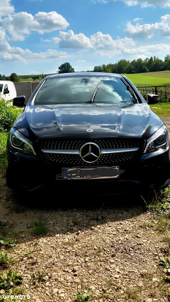 Mercedes-Benz CLA 180 7G-DCT AMG Line - 2