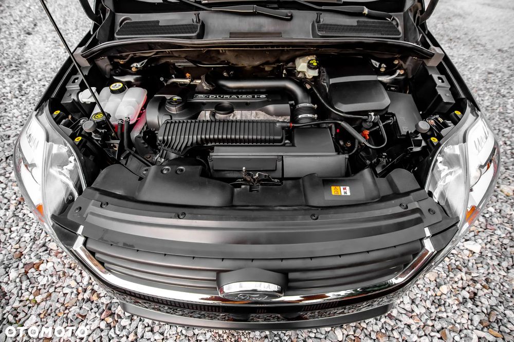 Ford Kuga 2.5 4x4 Titanium - 16