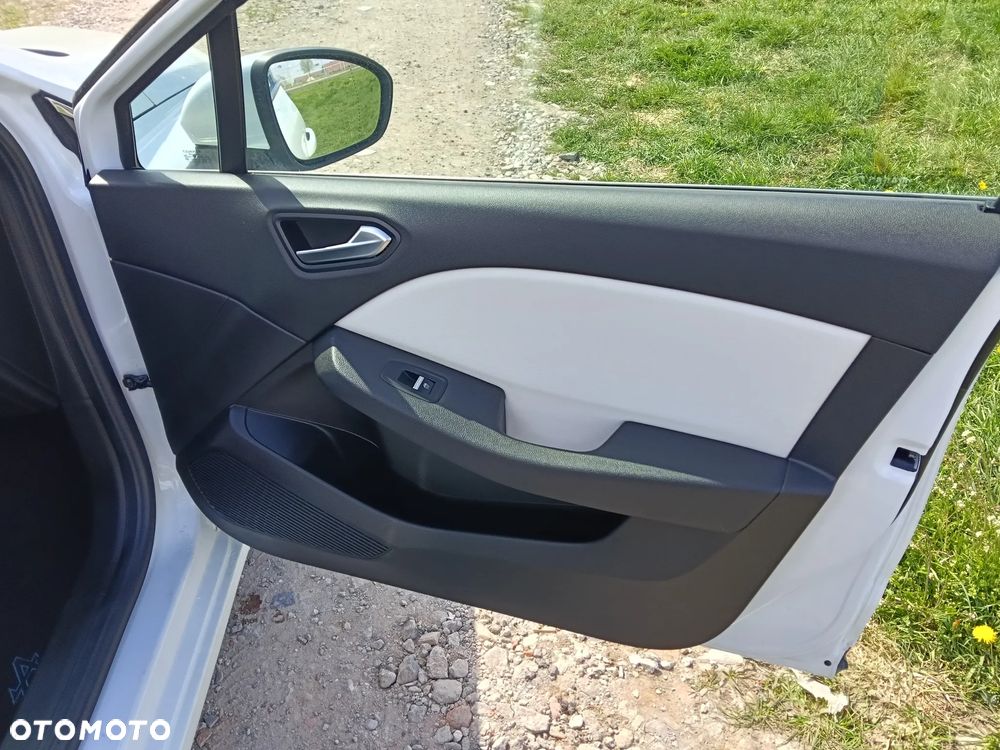 Renault Clio E-TECH 140 EXPERIENCE - 29