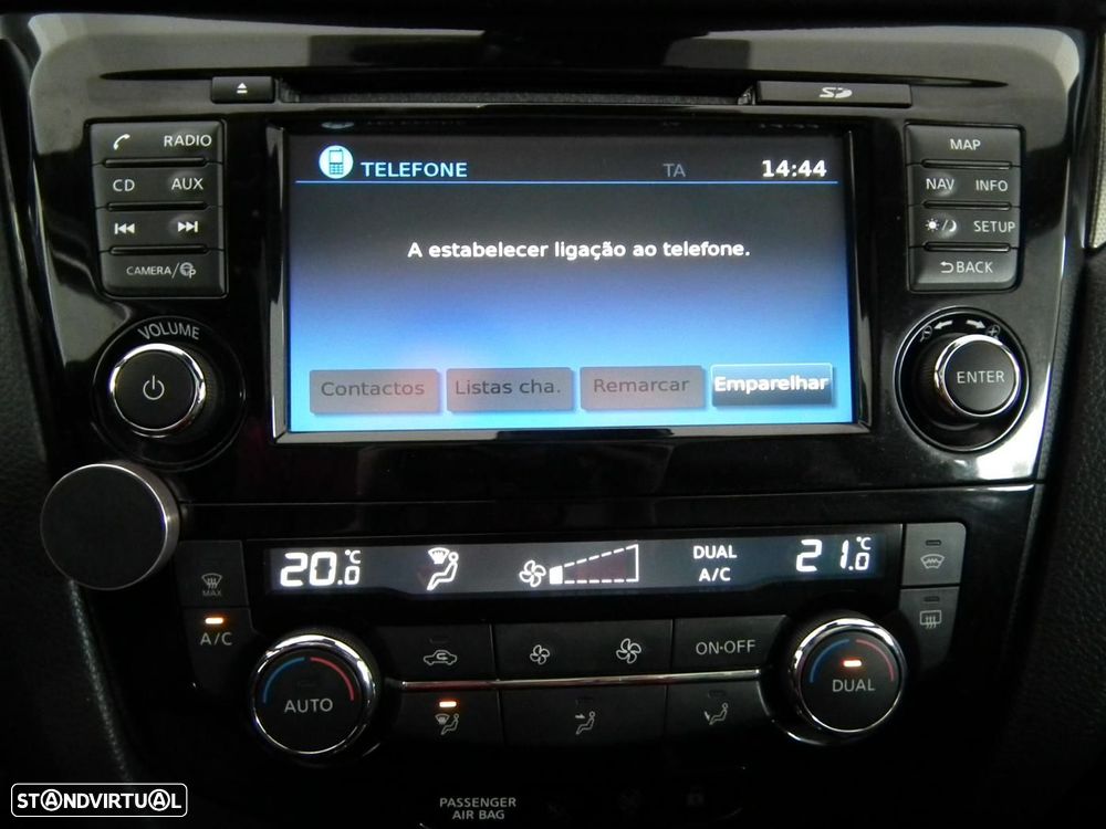 Nissan Qashqai 1.6 dCi Tekna Premium +Xtronic - 25