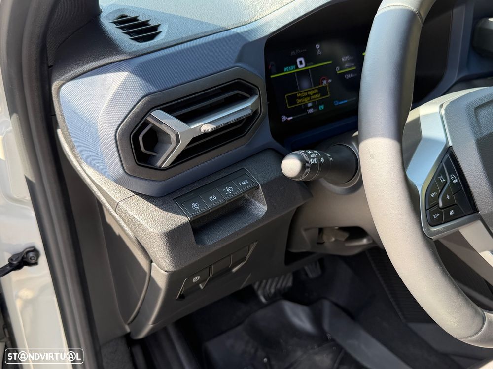 Dacia Duster 1.6 Hybrid Journey - 36