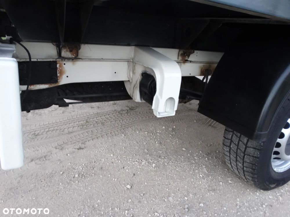Volkswagen Crafter - 13