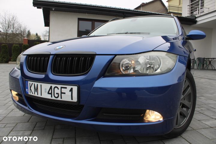 BMW Seria 3 - 36
