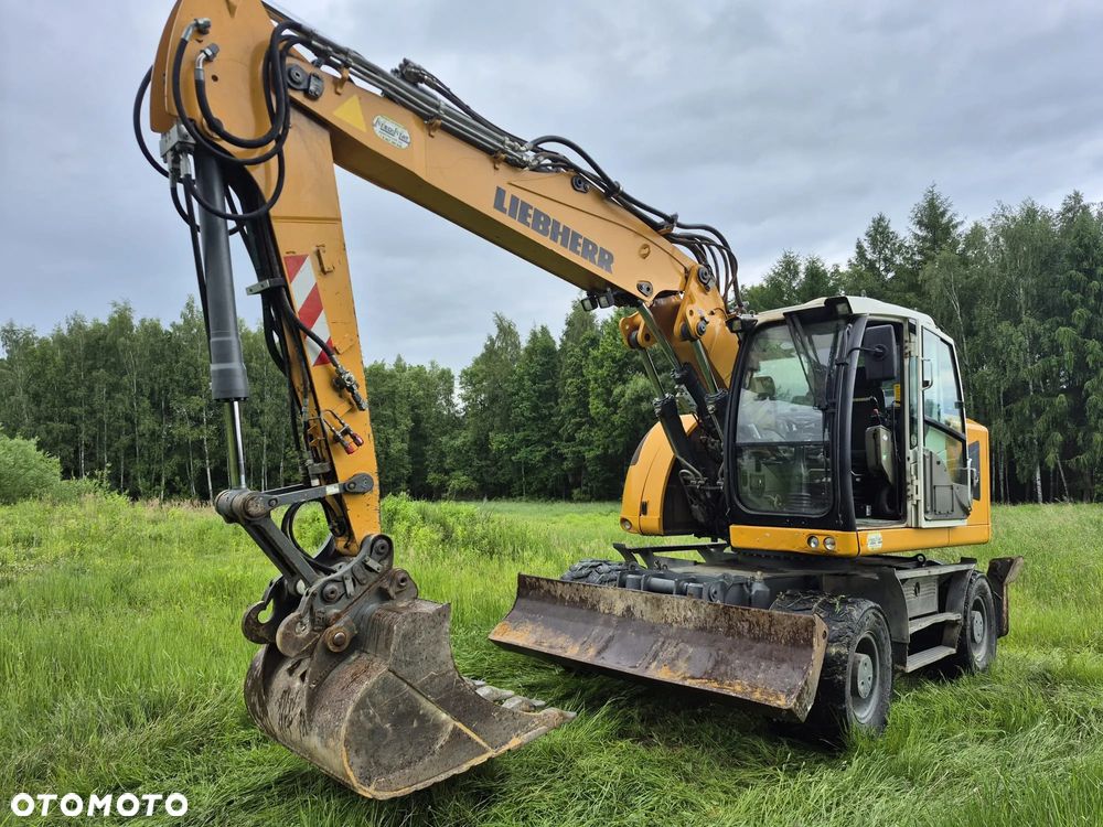 Liebherr A918 - 8