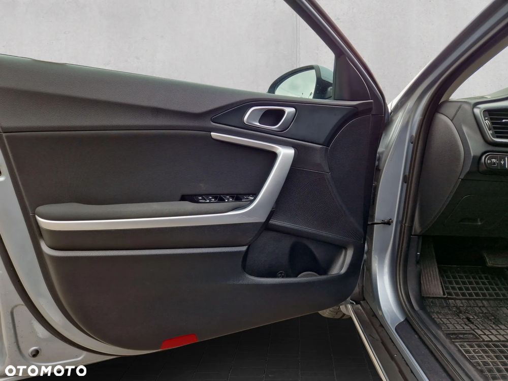 Kia XCeed 1.5 T-GDI M DCT - 12