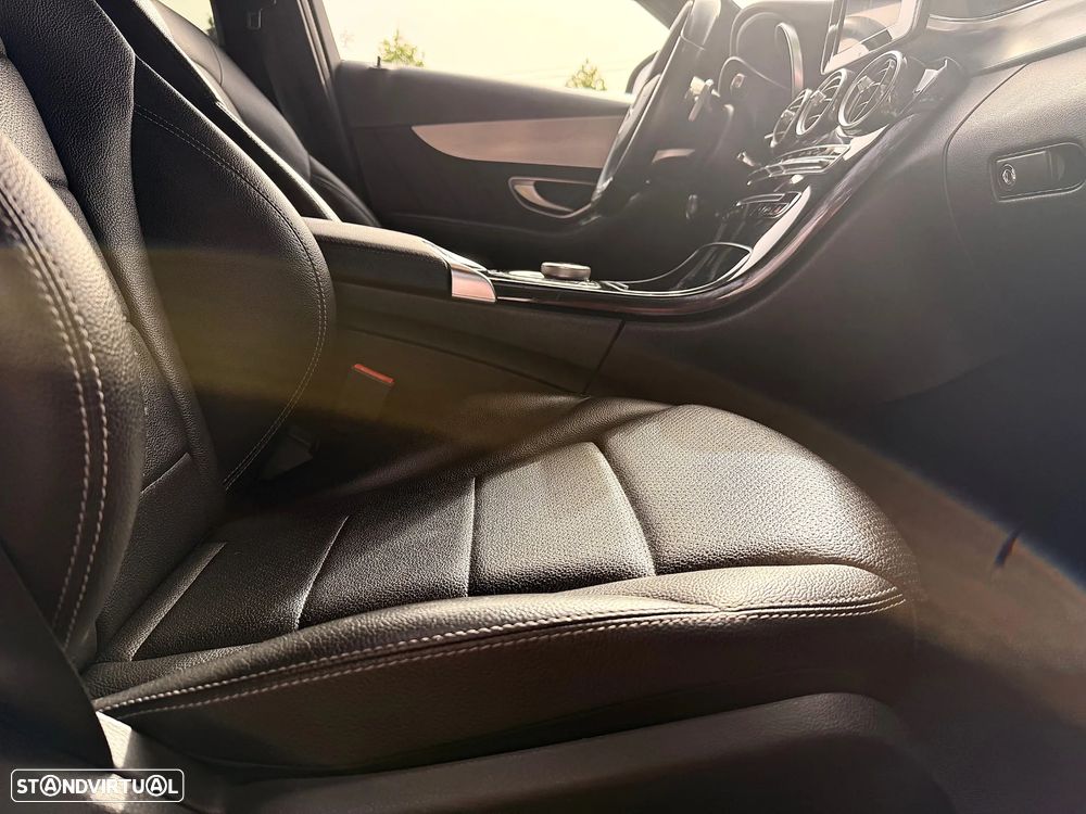 Mercedes-Benz C 300 h AMG Line - 13