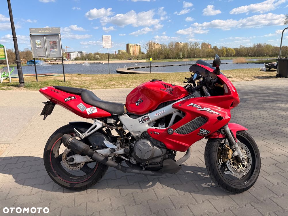 Honda VTR - 25