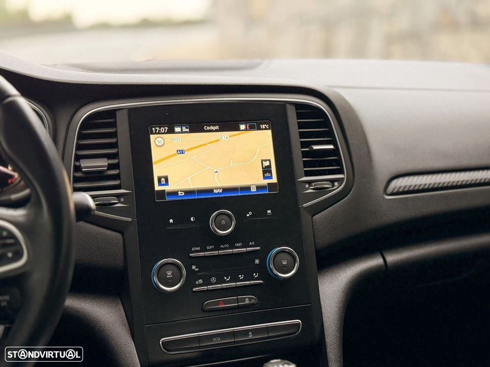 Renault Mégane 1.5 Blue dCi Intens - 12