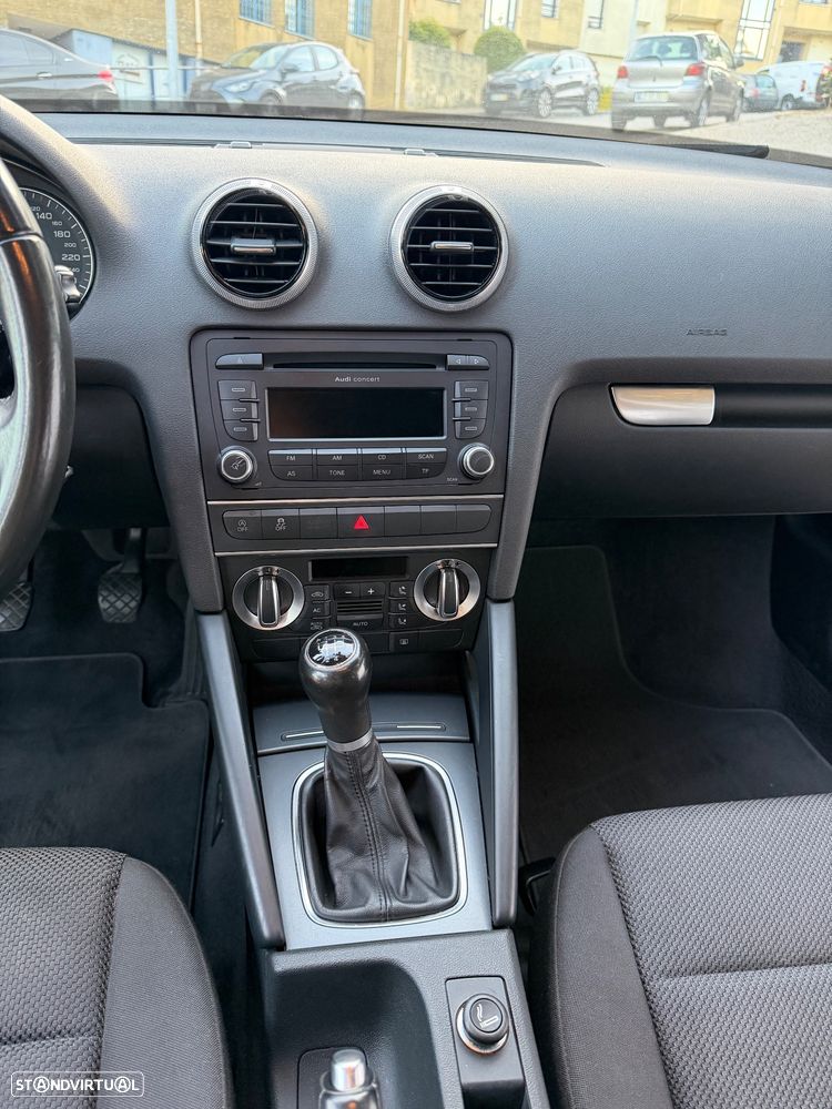 Audi A3 Sportback 1.6 TDI Attraction - 14