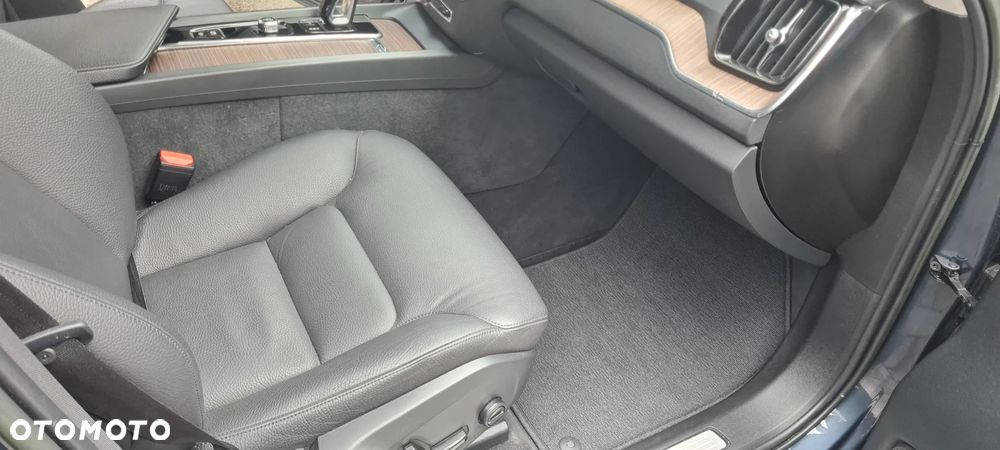 Volvo XC 60 B5 B AWD Geartronic Momentum Pro - 11