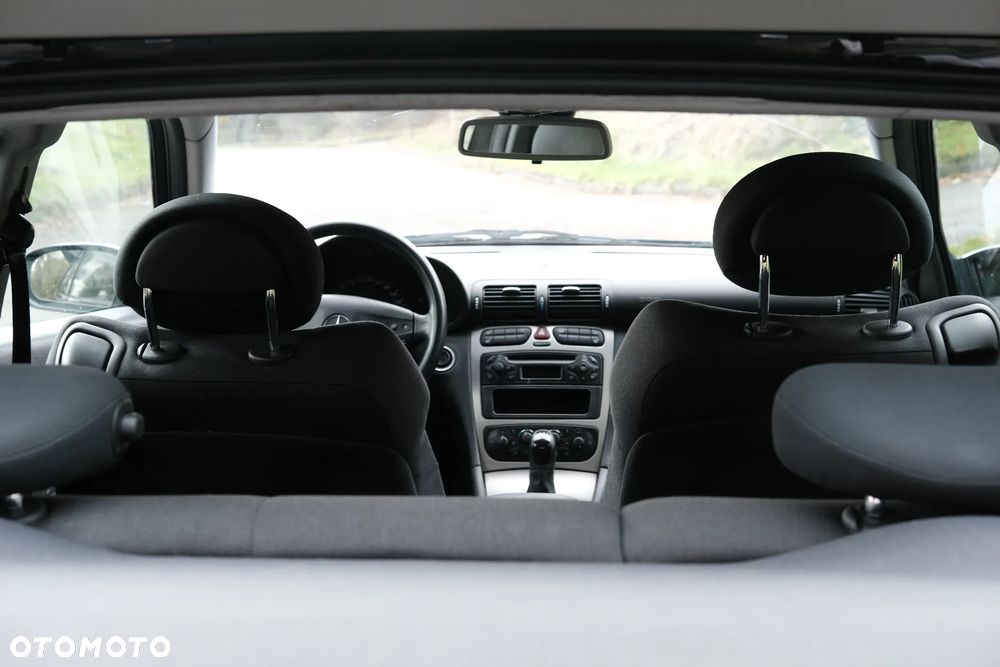 Mercedes-Benz Klasa C 180 - 10