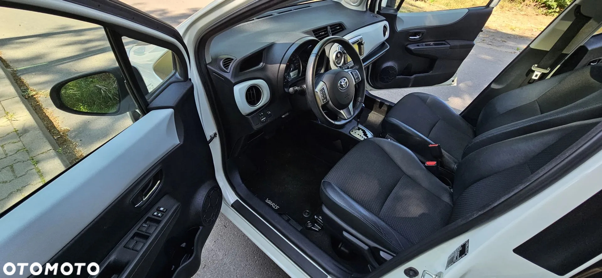 Toyota Yaris Hybrid 1.5 VVT-i Club - 10