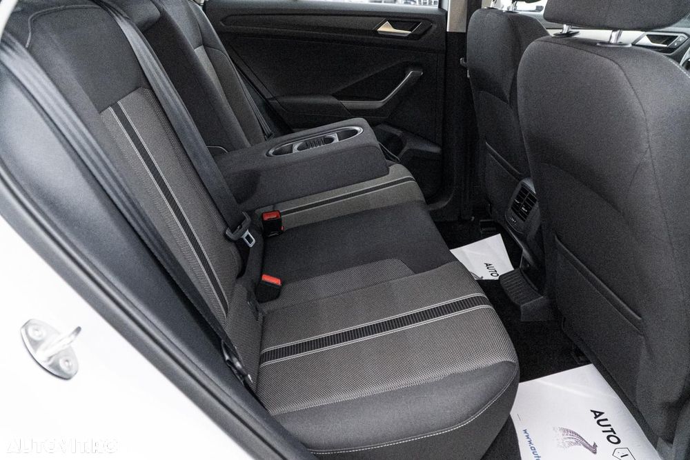 Volkswagen T-ROC 1.5 TSI DSG Style - 8