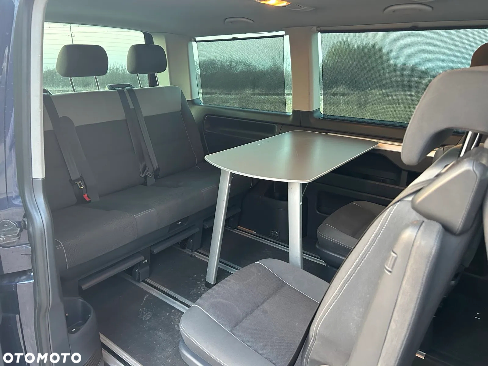 Volkswagen Multivan - 30