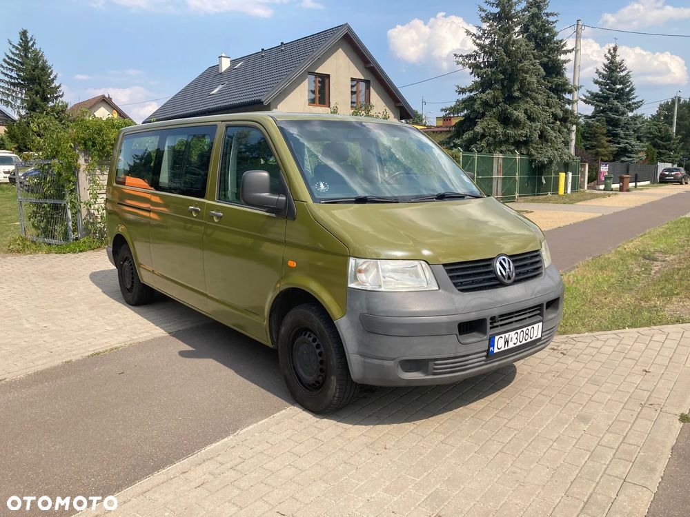 Volkswagen Caravelle - 2