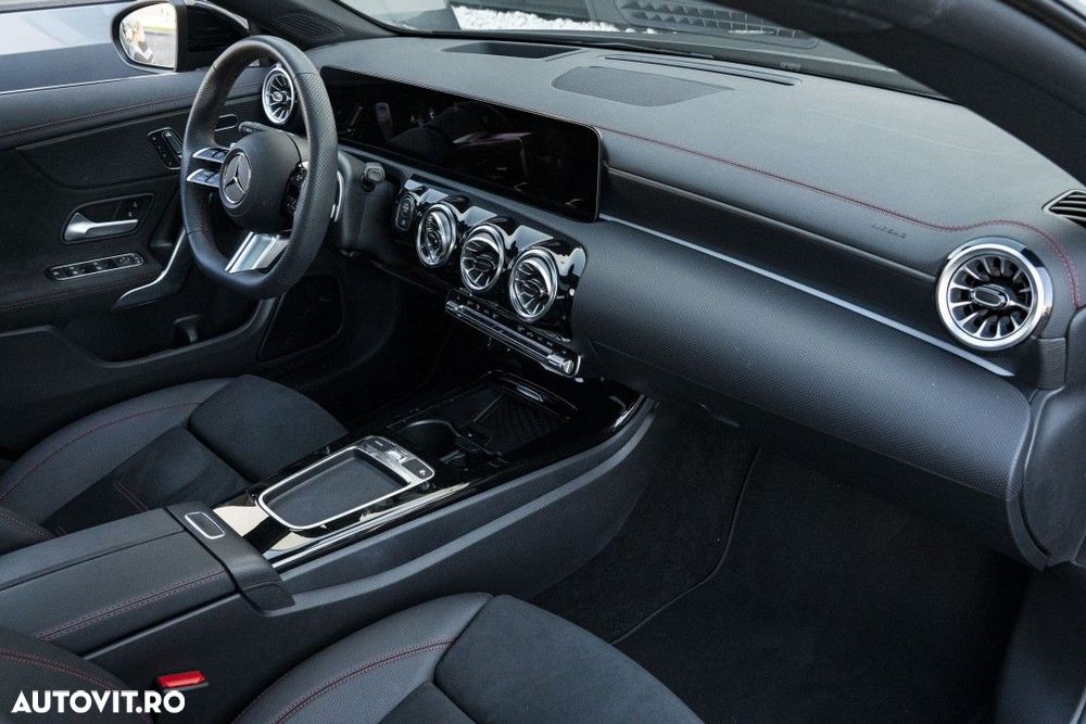 Mercedes-Benz CLA 180 MHEV Coupe - 10