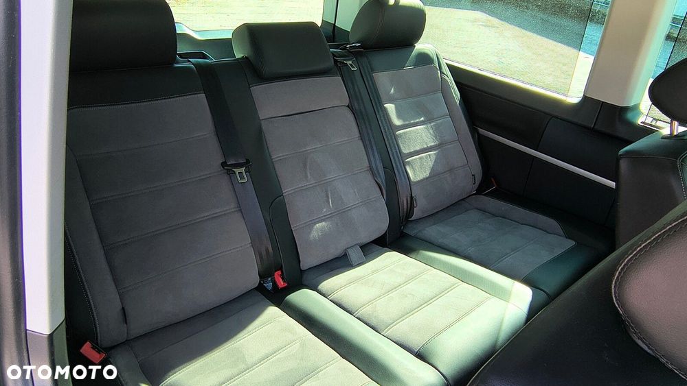 Volkswagen Multivan - 40