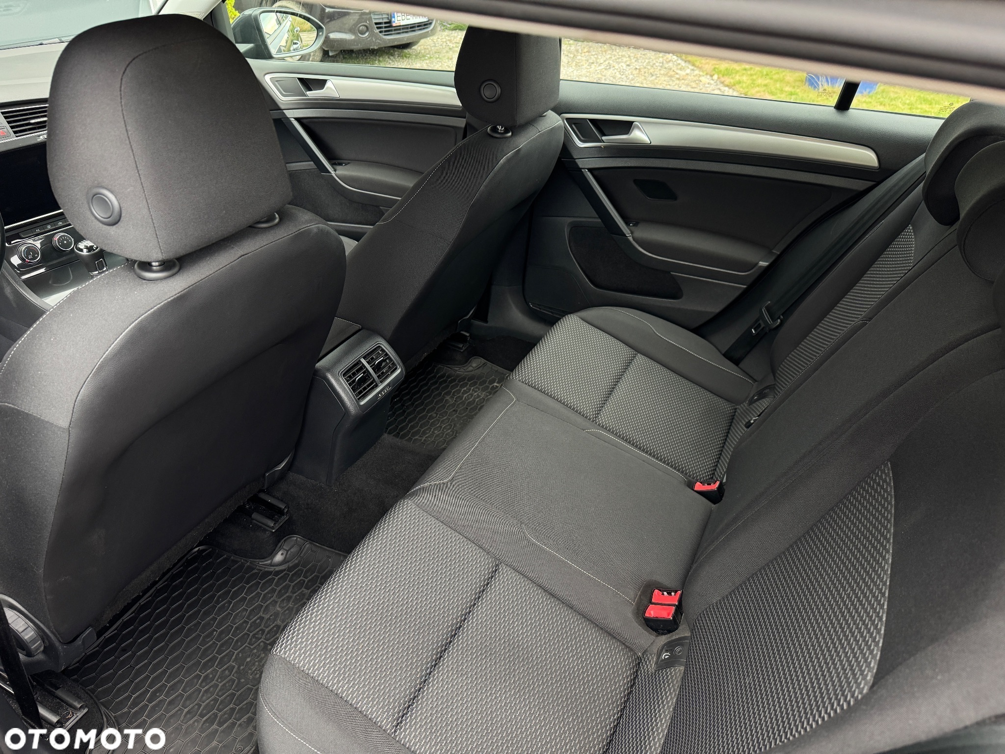 Volkswagen Golf - 17