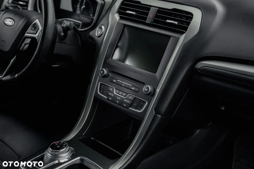 Ford Fusion - 21