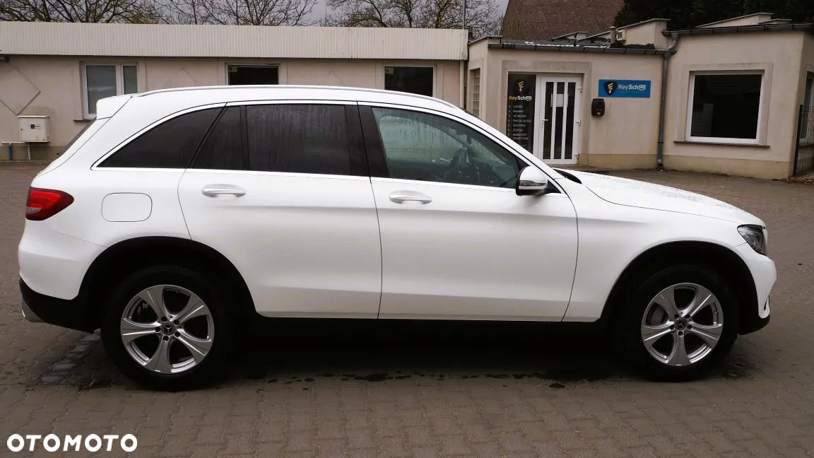 Mercedes-Benz GLC 300 4Matic 9G-TRONIC - 17