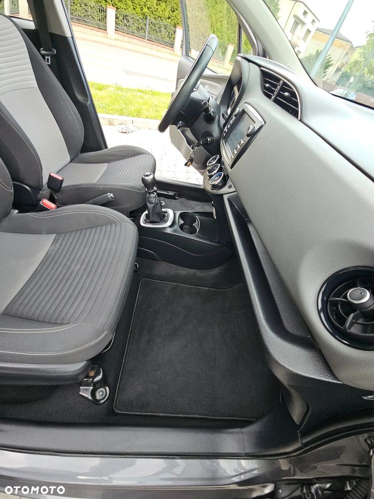 Toyota Yaris 1.5 Premium - 12