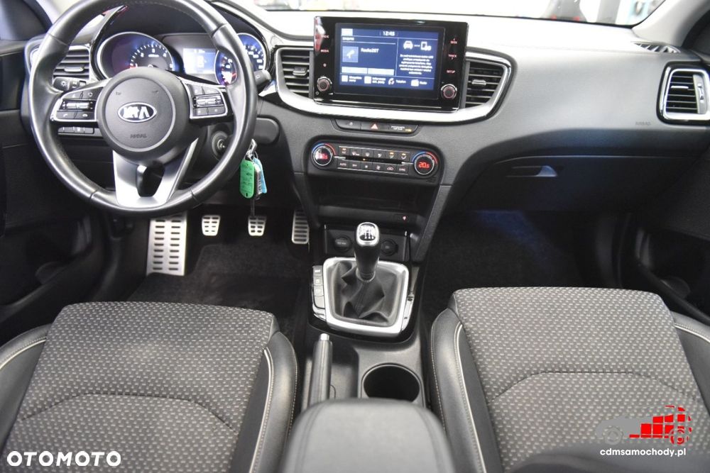 Kia Ceed - 22