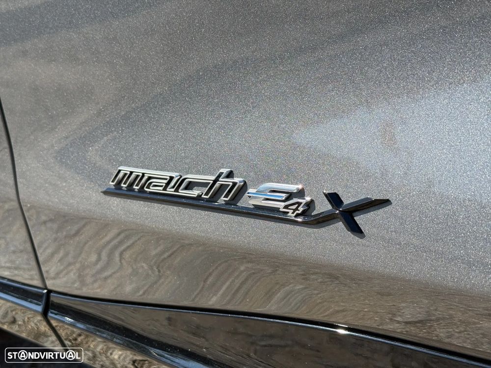 Ford Mustang Mach-E AWD PREMIUM - 20