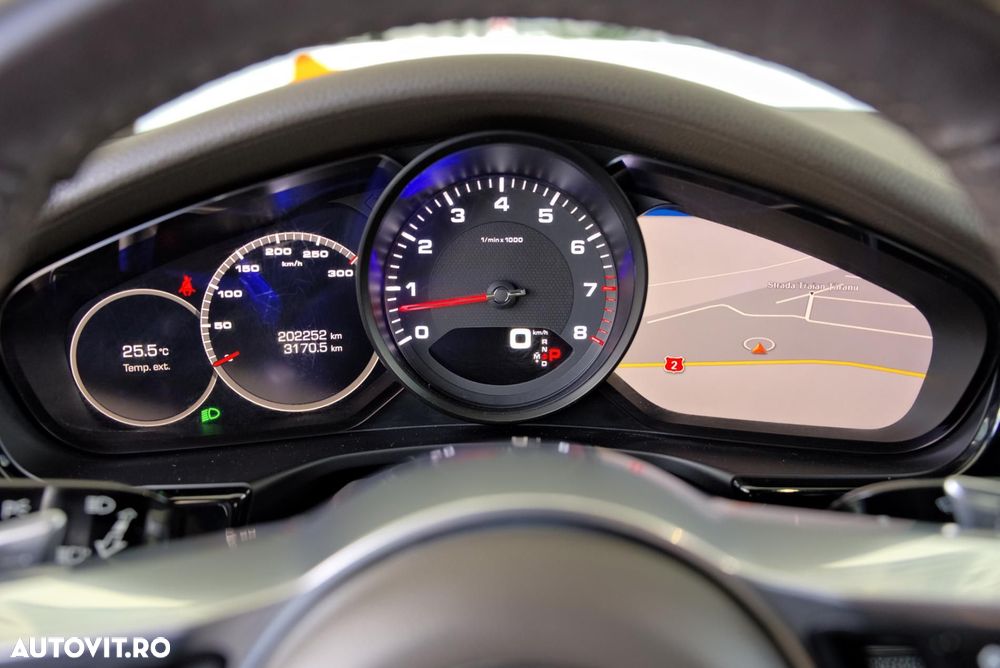 Porsche Panamera 4 - 15