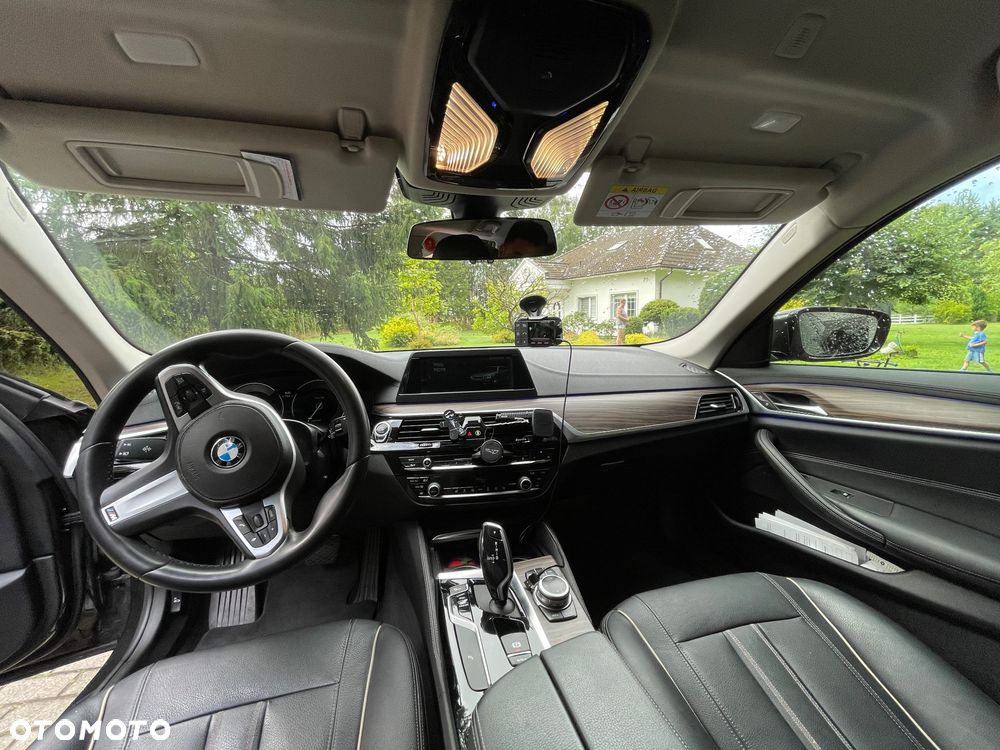 BMW Seria 5 520d xDrive Luxury Line sport - 10