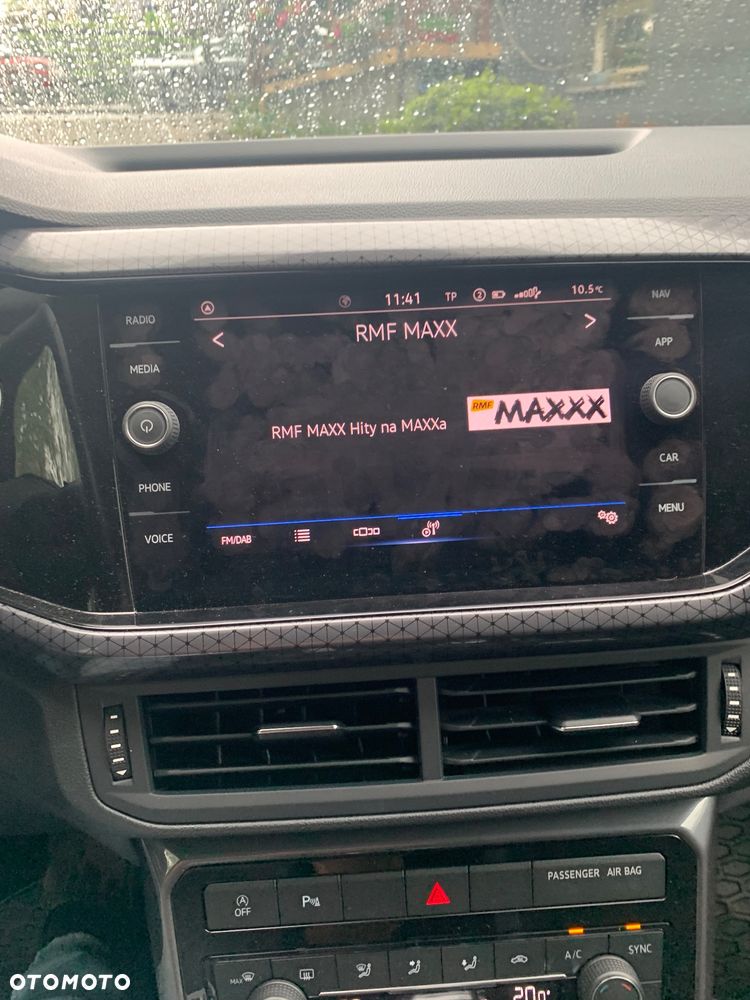 Volkswagen T-Cross - 11