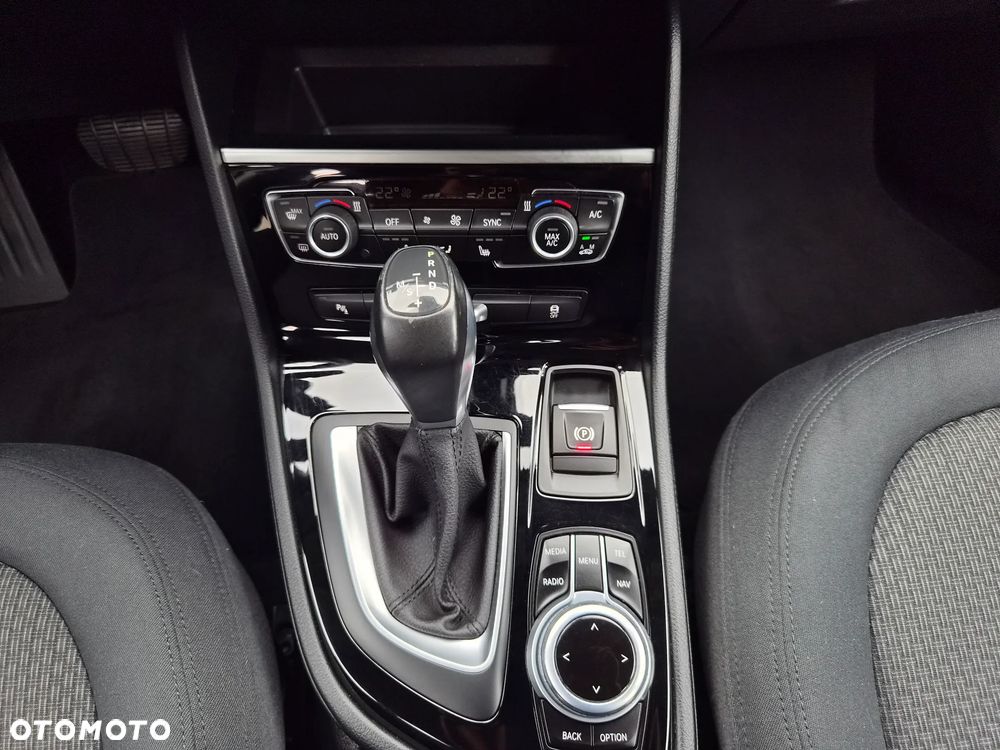 BMW Seria 2 220d Sport-Aut Advantage - 21