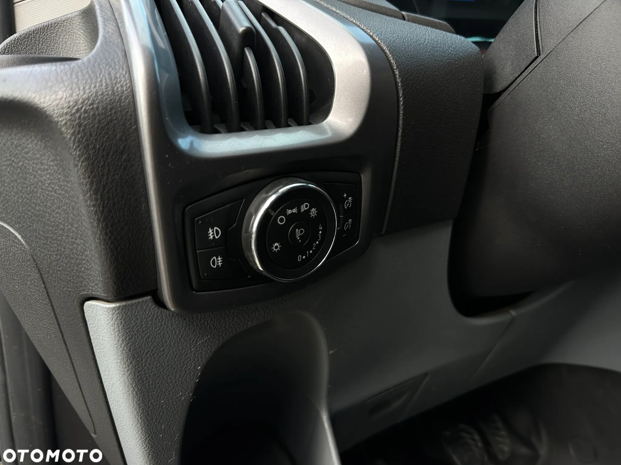 Ford Transit Custom 310 L2H2 VA Trend - 16