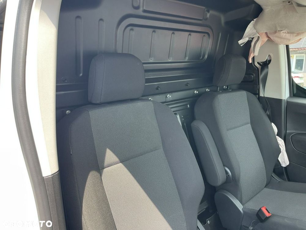 Toyota Proace City - 16