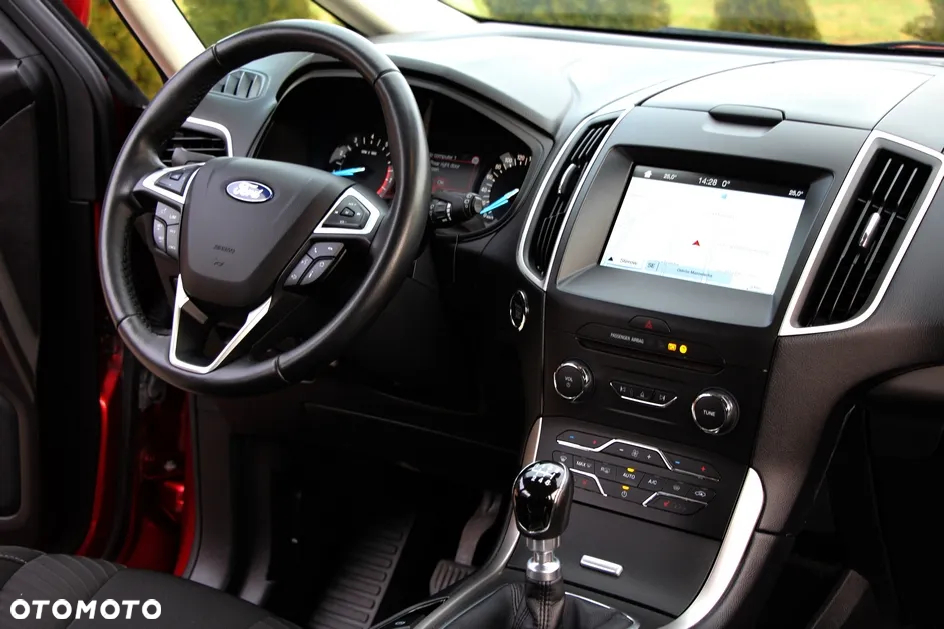 Ford S-Max - 11