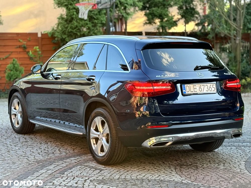 Mercedes-Benz GLC - 34
