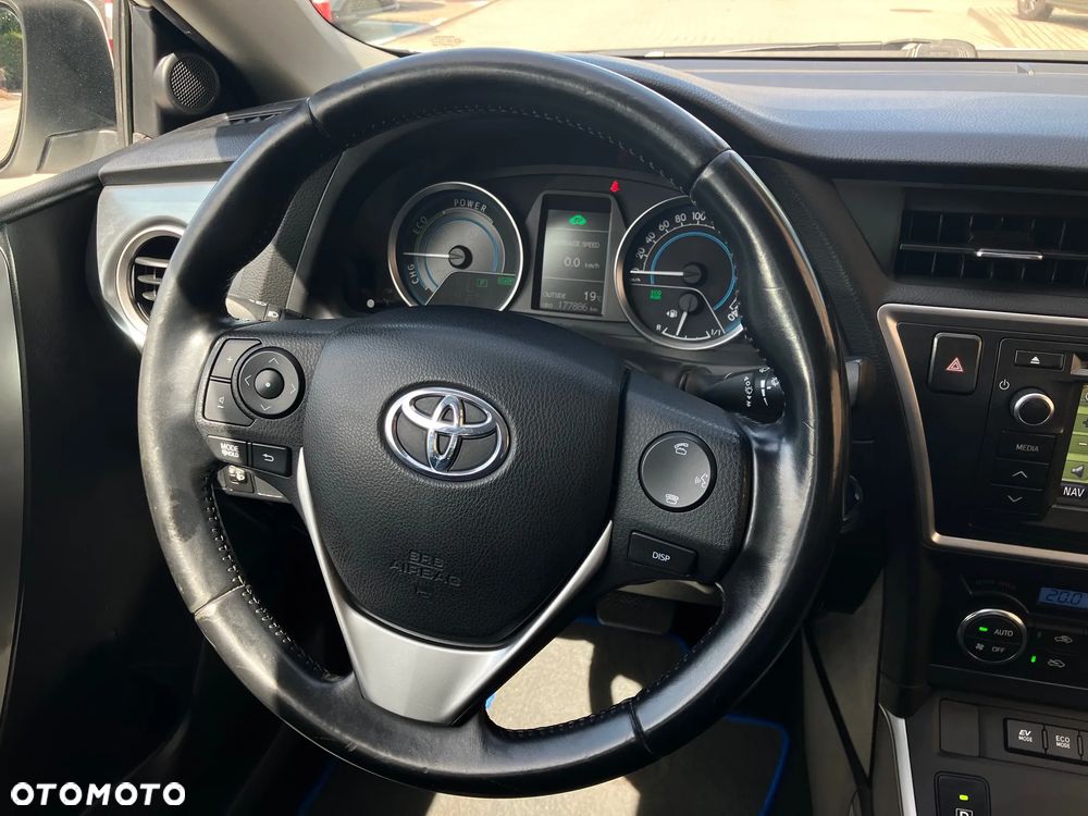 Toyota Auris - 18