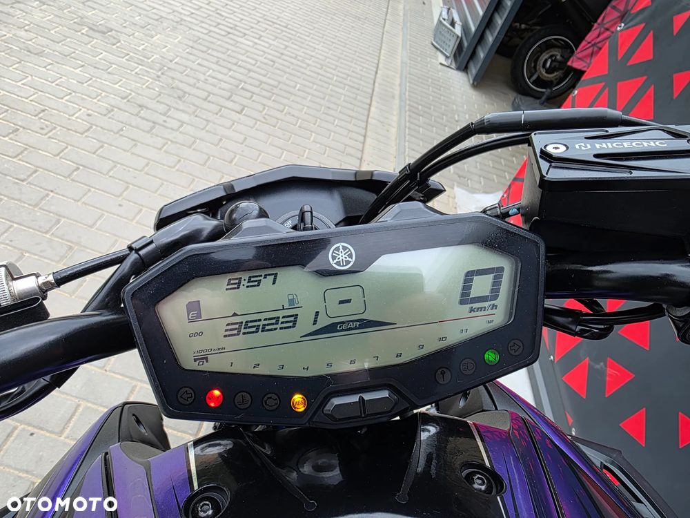 Yamaha MT - 17