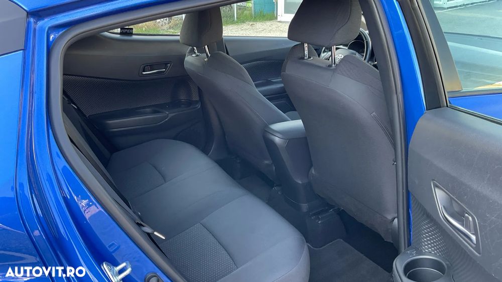 Toyota C-HR 1.8 HSD 4x2 CVT C-enter - 32