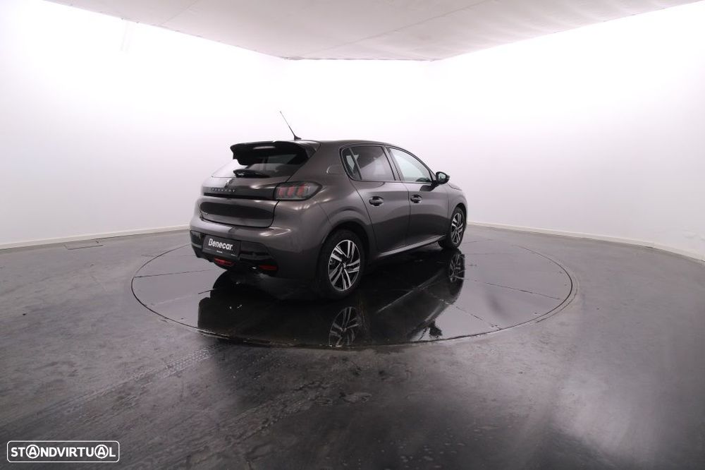 Peugeot 208 1.2 PureTech Allure EAT8 - 7