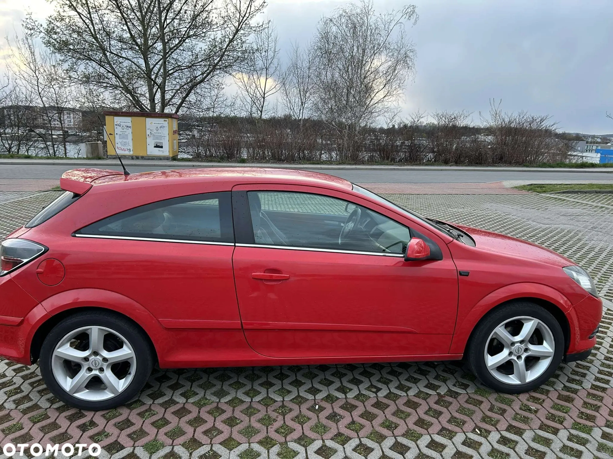 Opel Astra GTC 1.8 Cosmo - 26