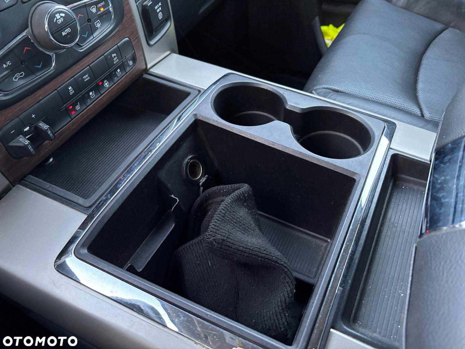 Dodge RAM 1500 5.7 4x4 - 21