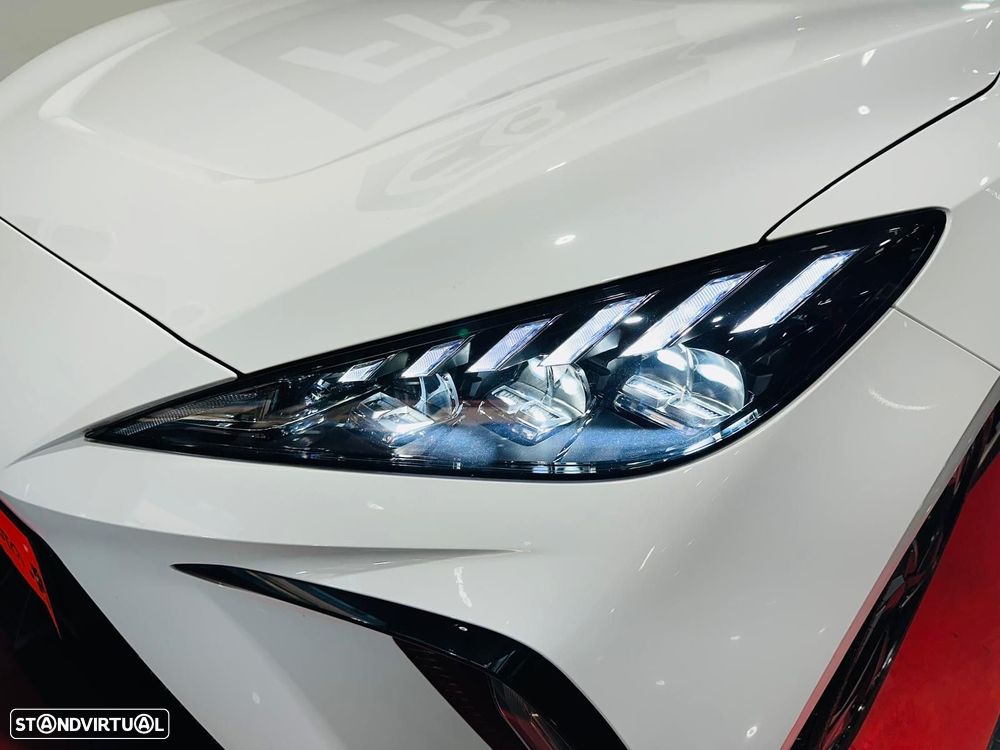 MG MG4 64 kWh Luxury - 21