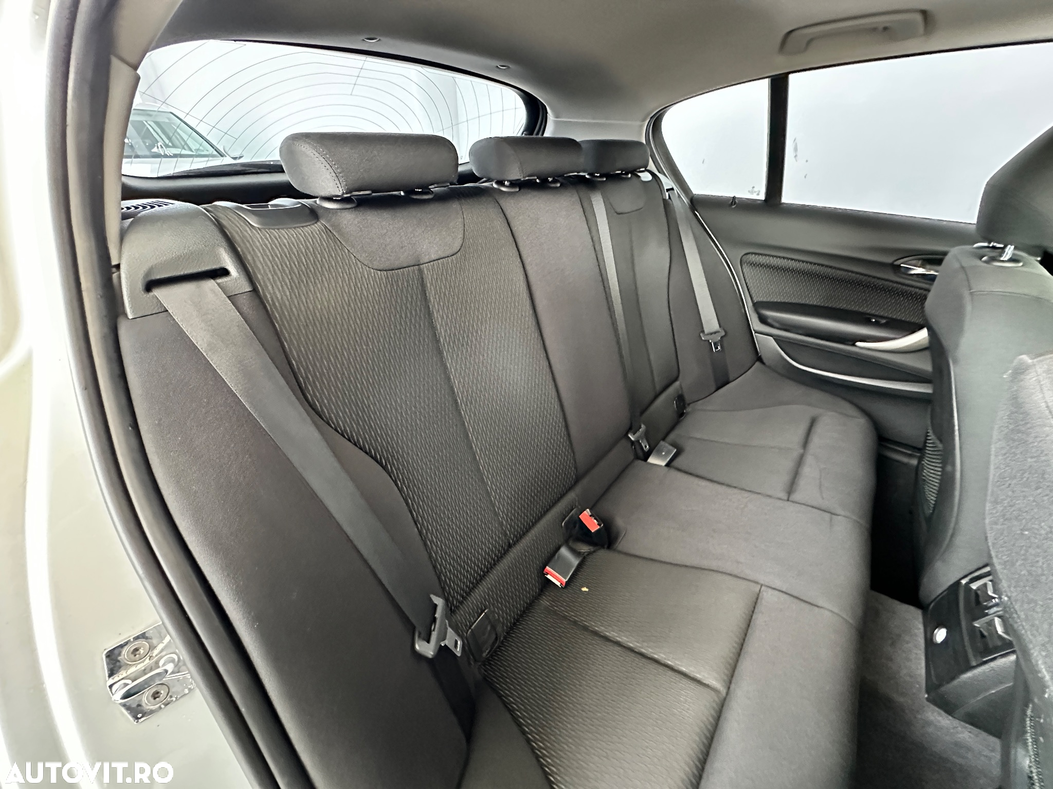BMW Seria 1 118i - 30
