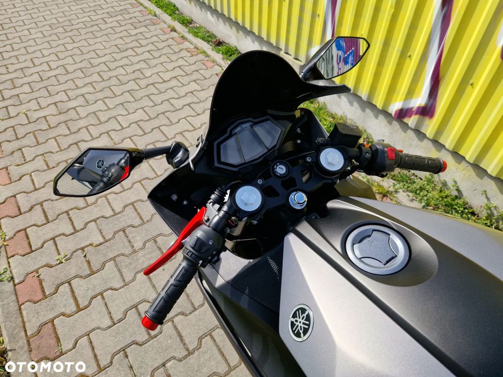 Yamaha YZF - 15